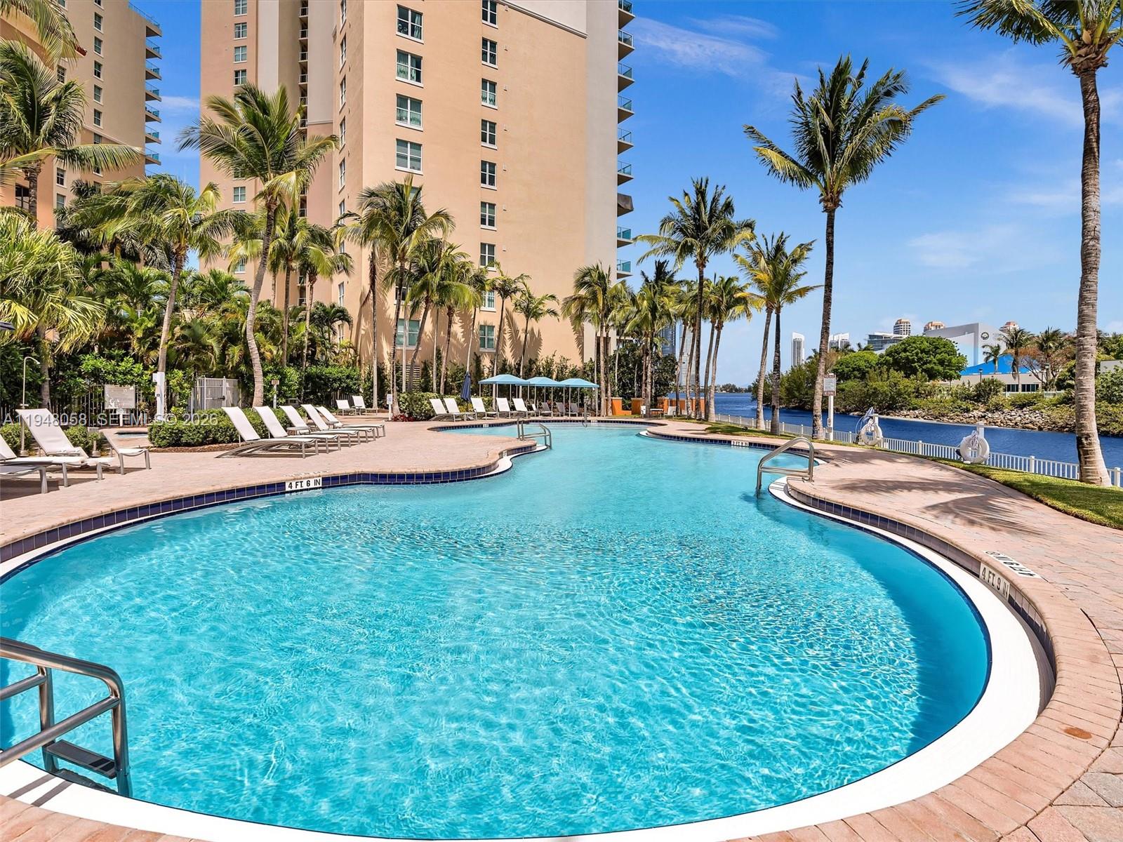 3340 NE 190th St #704, Aventura FL 33180