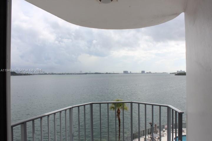 11930 N Bayshore Dr #406, North Miami FL 33181