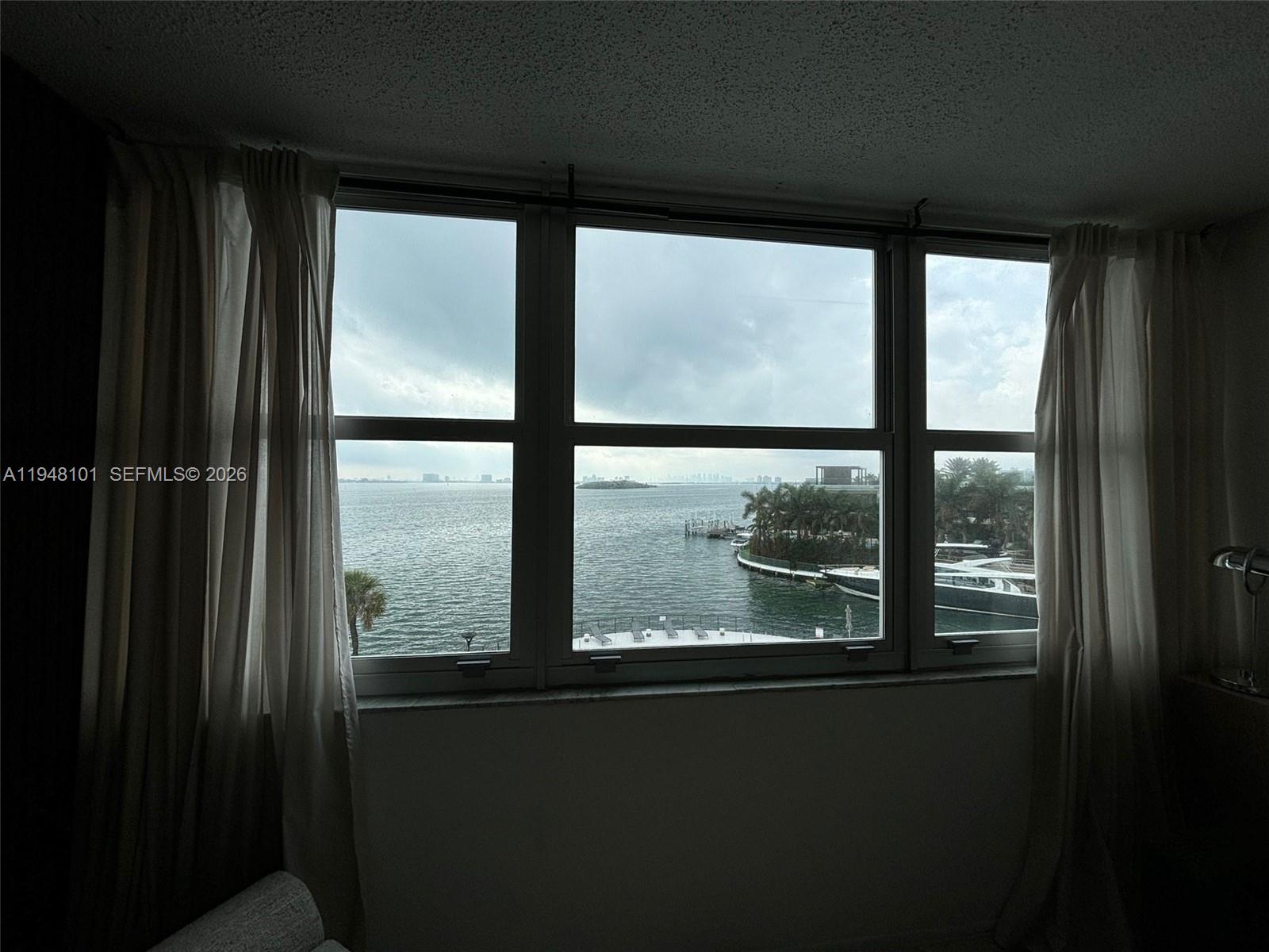 11930 N Bayshore Dr #406, North Miami FL 33181