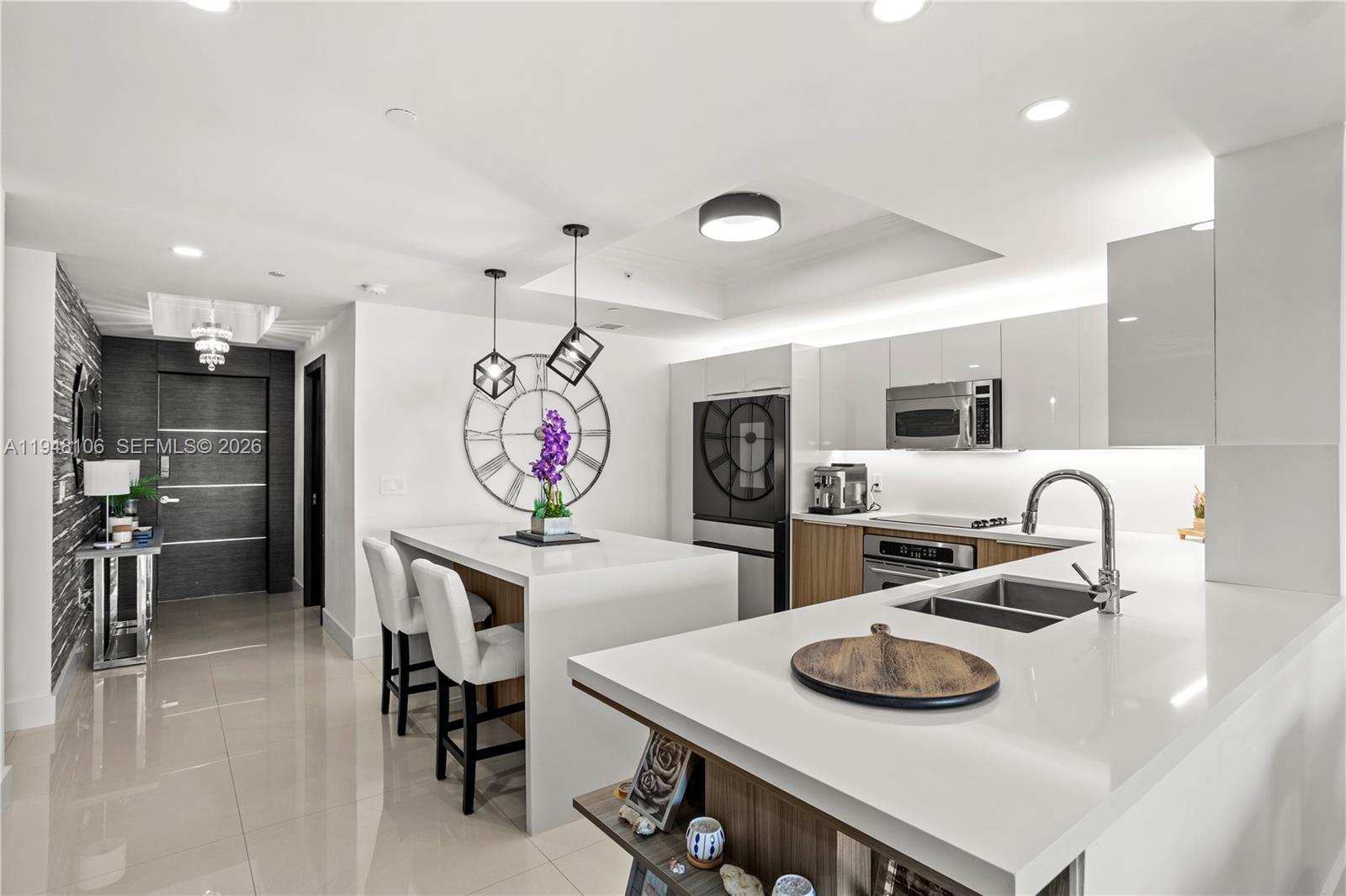 3330 NE 190th St #2111, Aventura FL 33180