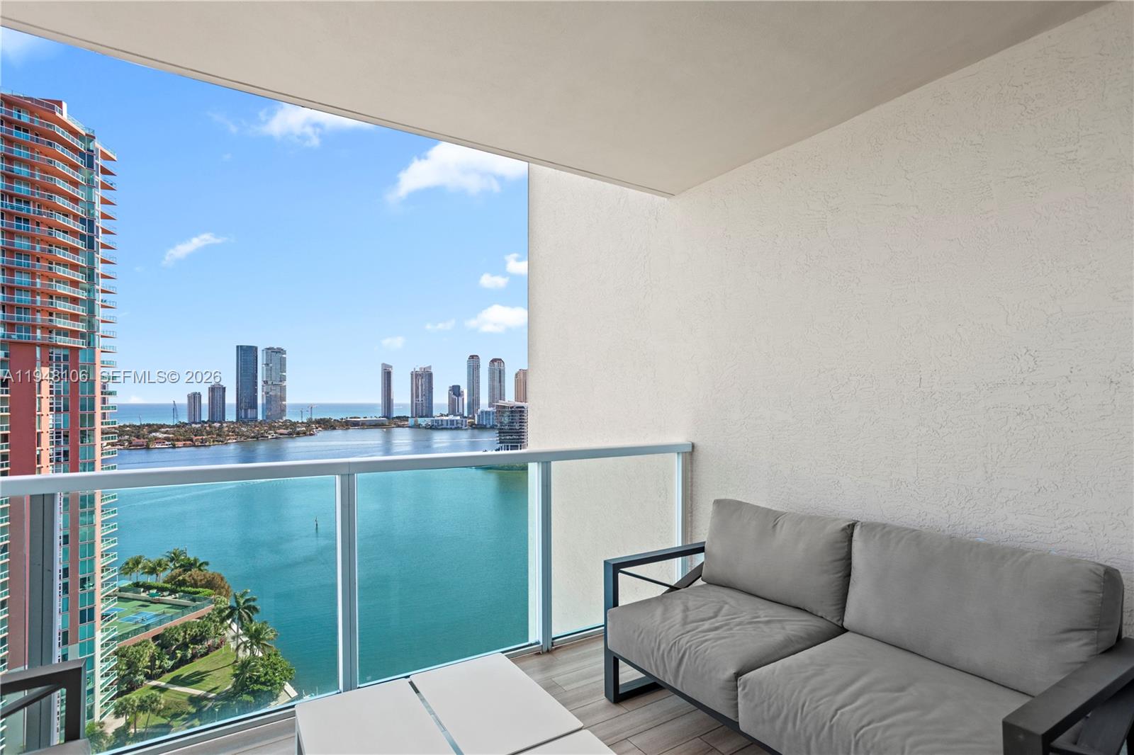 3330 NE 190th St #2111, Aventura FL 33180