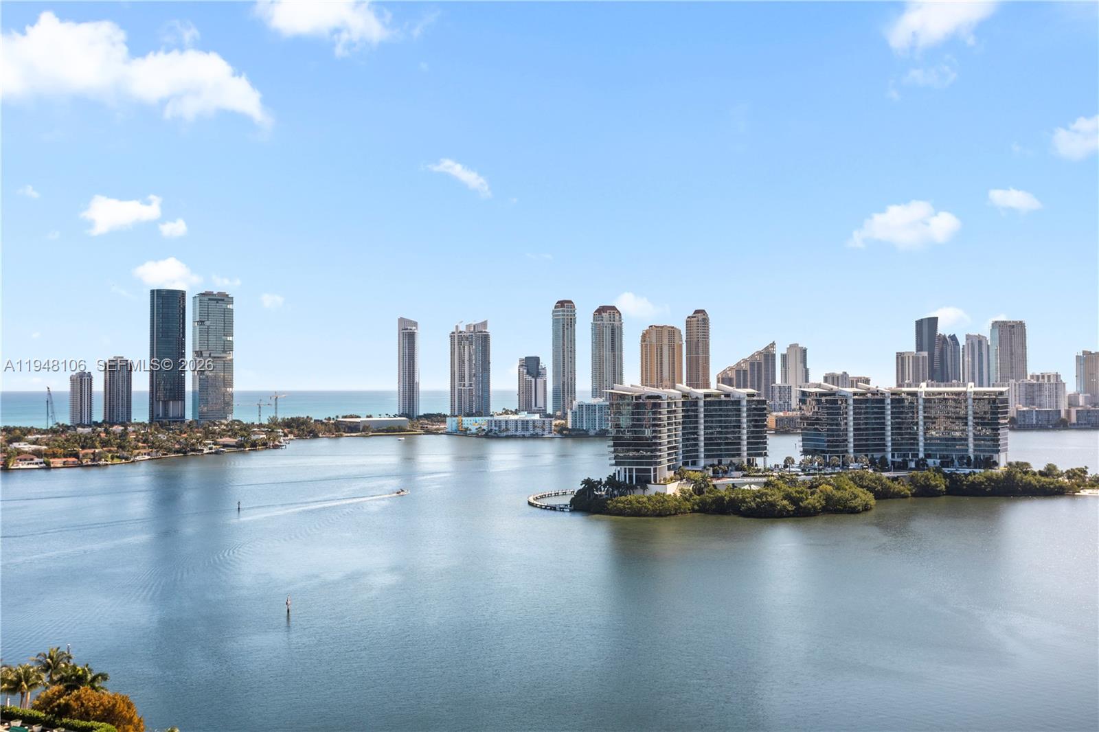 3330 NE 190th St #2111, Aventura FL 33180