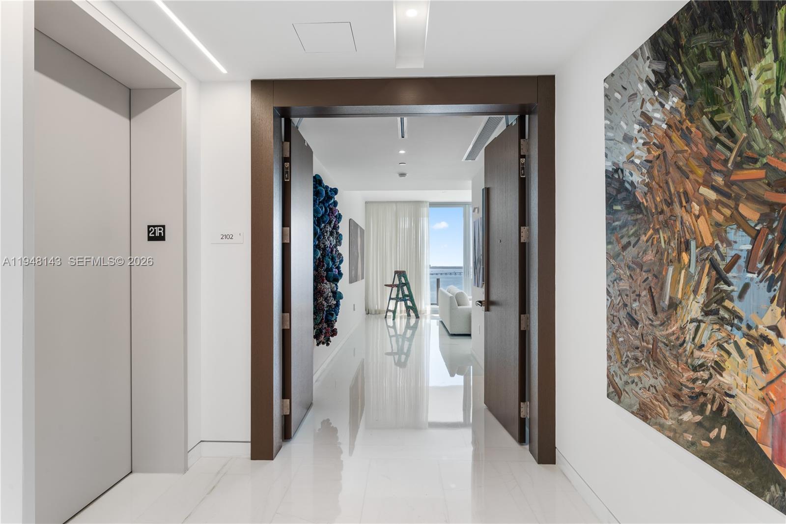 300 Biscayne Blvd Way #2102, Miami FL 33131