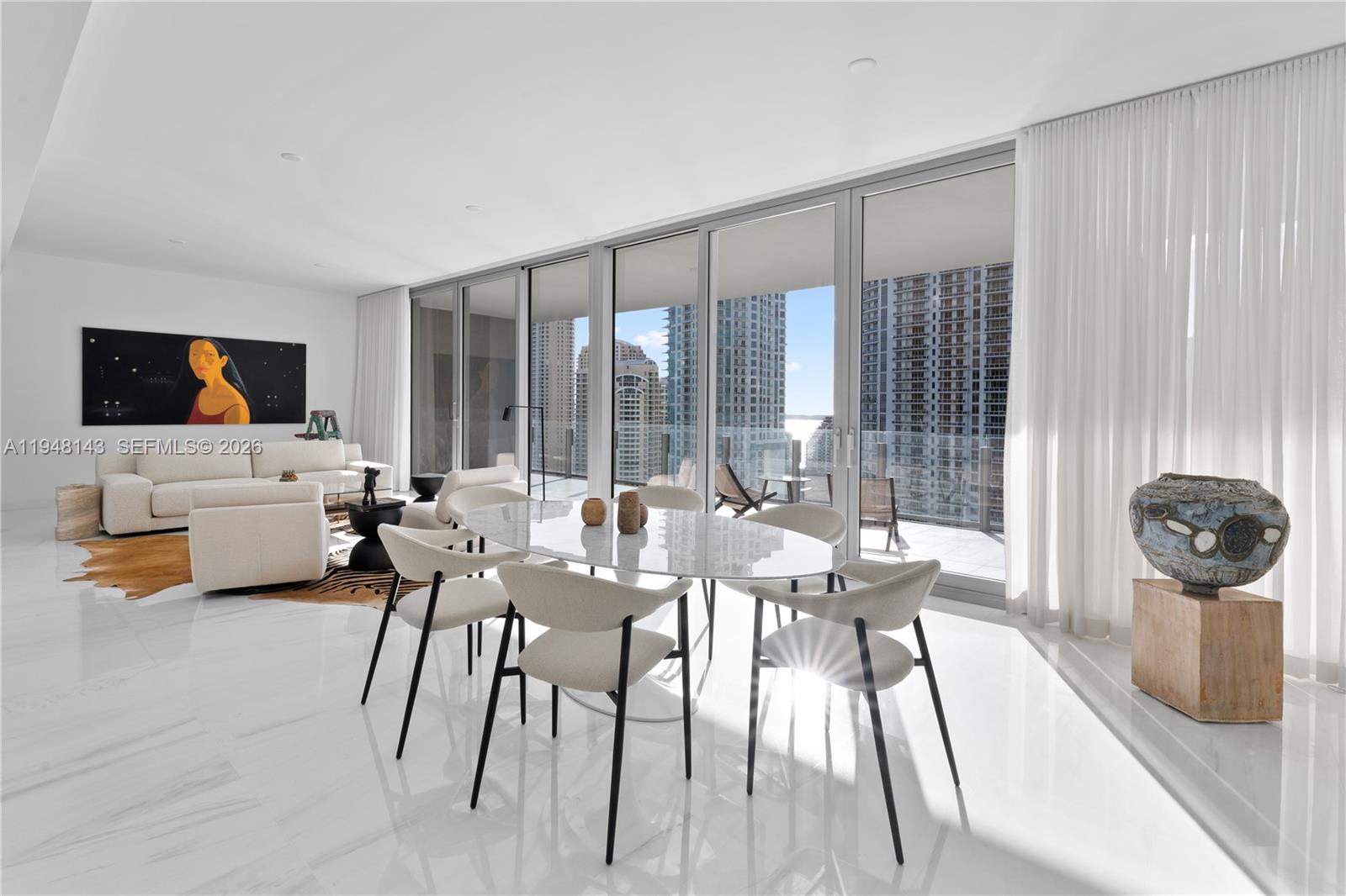 300 Biscayne Blvd Way #2102, Miami FL 33131