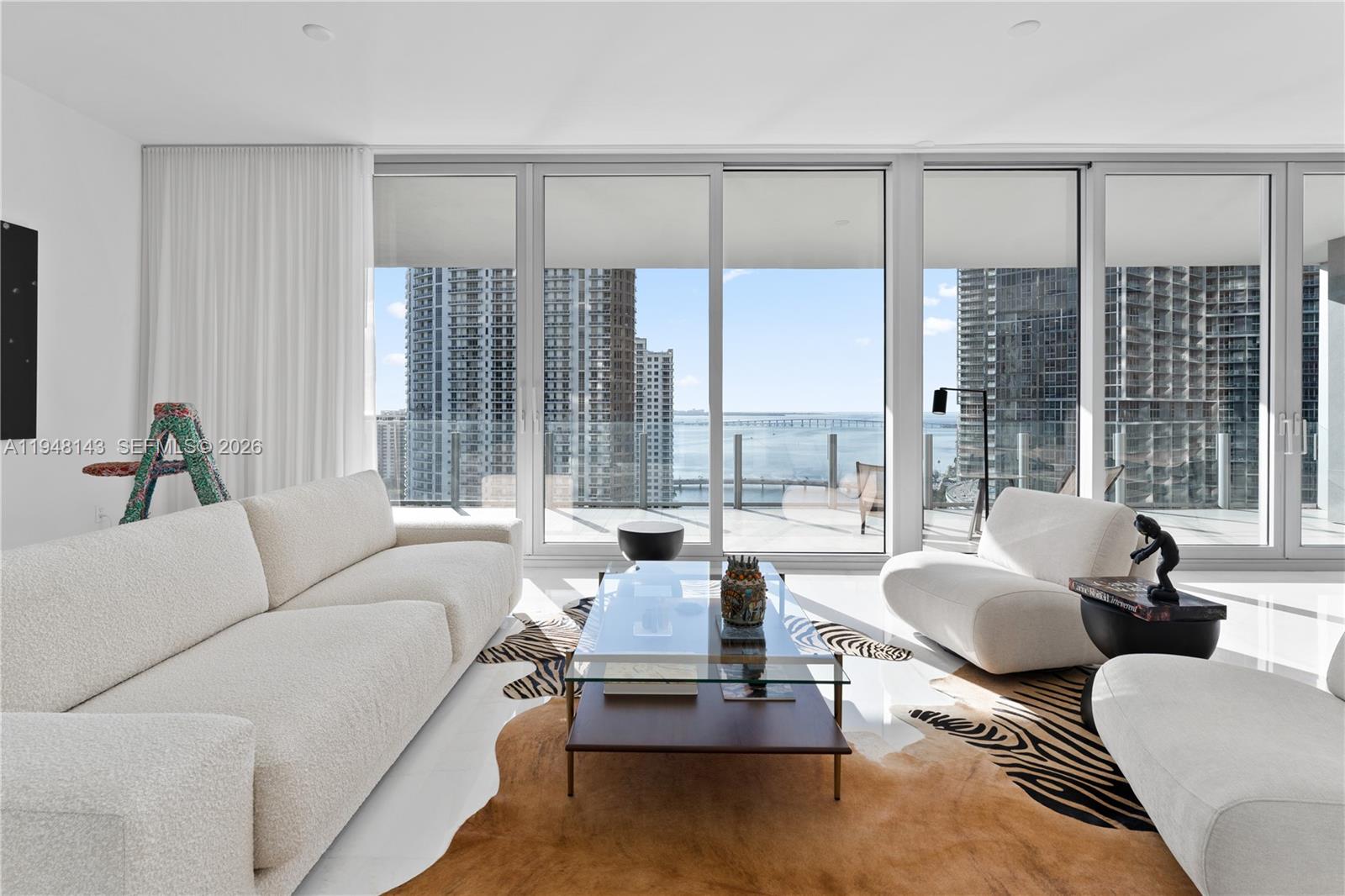 300 Biscayne Blvd Way #2102, Miami FL 33131