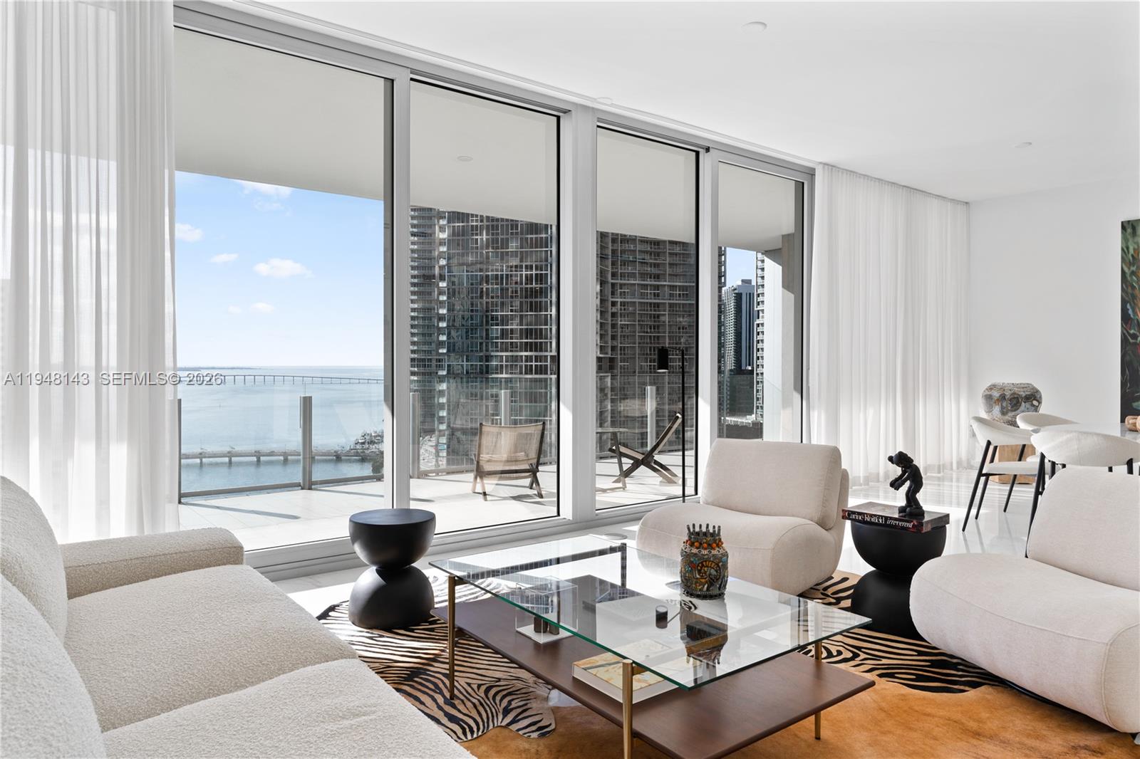 300 Biscayne Blvd Way #2102, Miami FL 33131