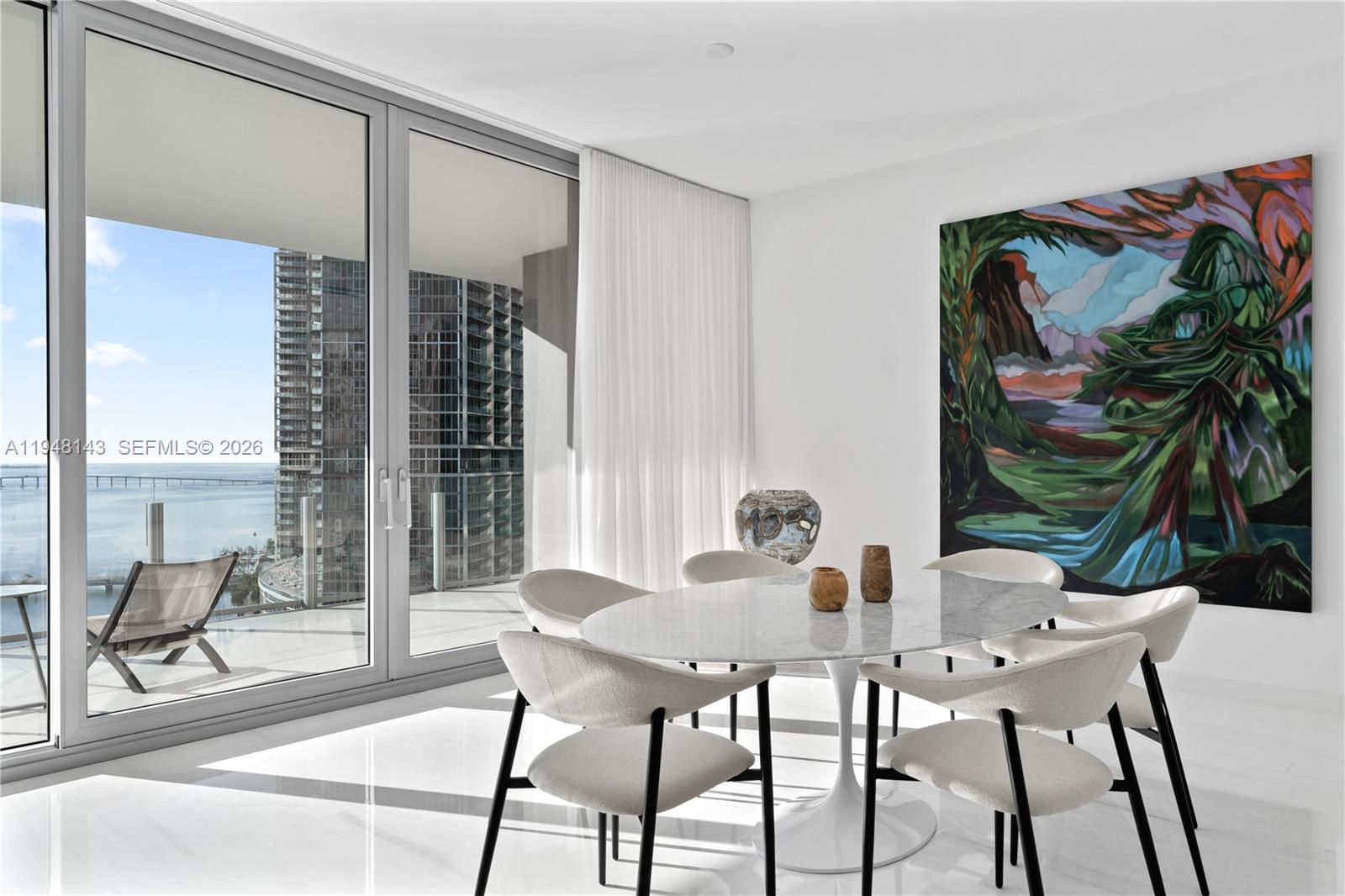 300 Biscayne Blvd Way #2102, Miami FL 33131