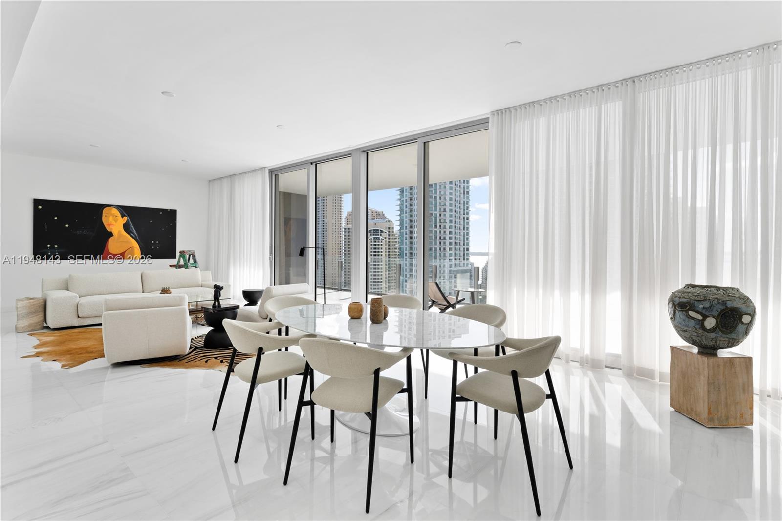 300 Biscayne Blvd Way #2102, Miami FL 33131