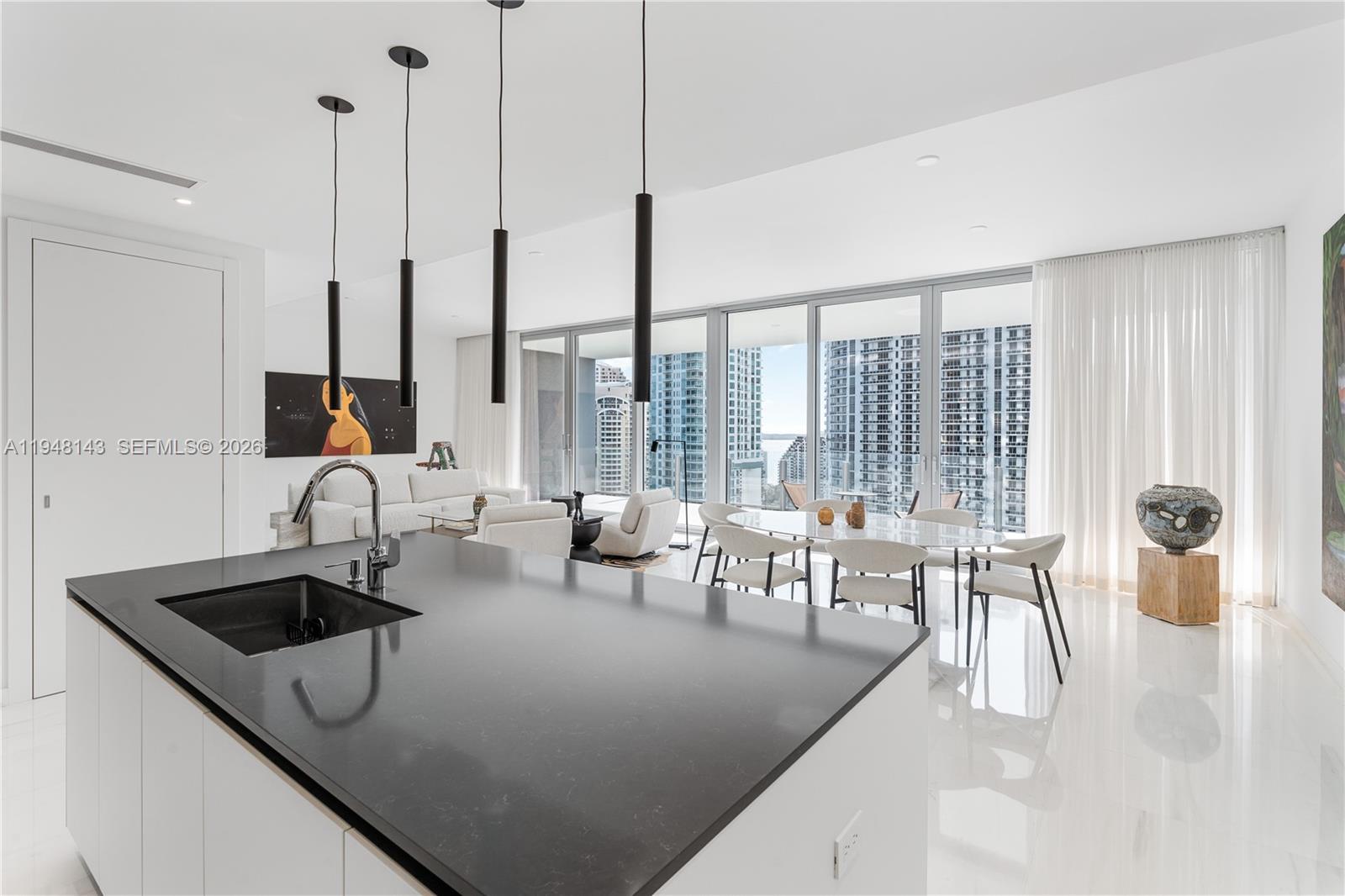 300 Biscayne Blvd Way #2102, Miami FL 33131