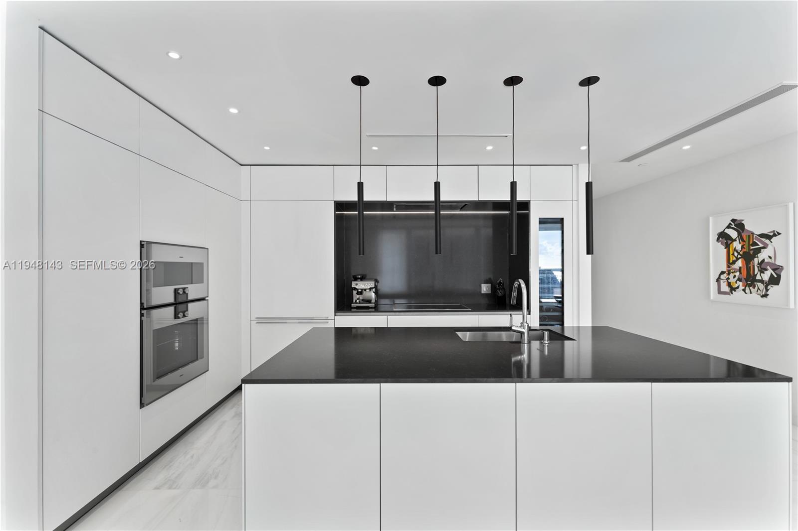 300 Biscayne Blvd Way #2102, Miami FL 33131