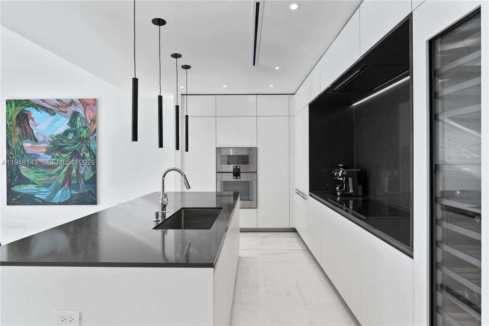 300 Biscayne Blvd Way #2102, Miami FL 33131