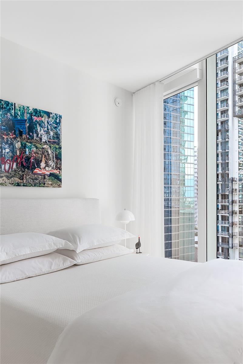 300 Biscayne Blvd Way #2102, Miami FL 33131