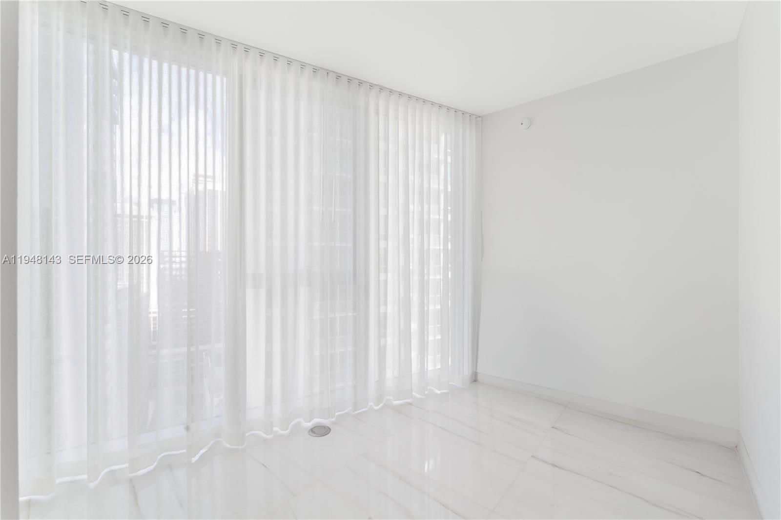 300 Biscayne Blvd Way #2102, Miami FL 33131