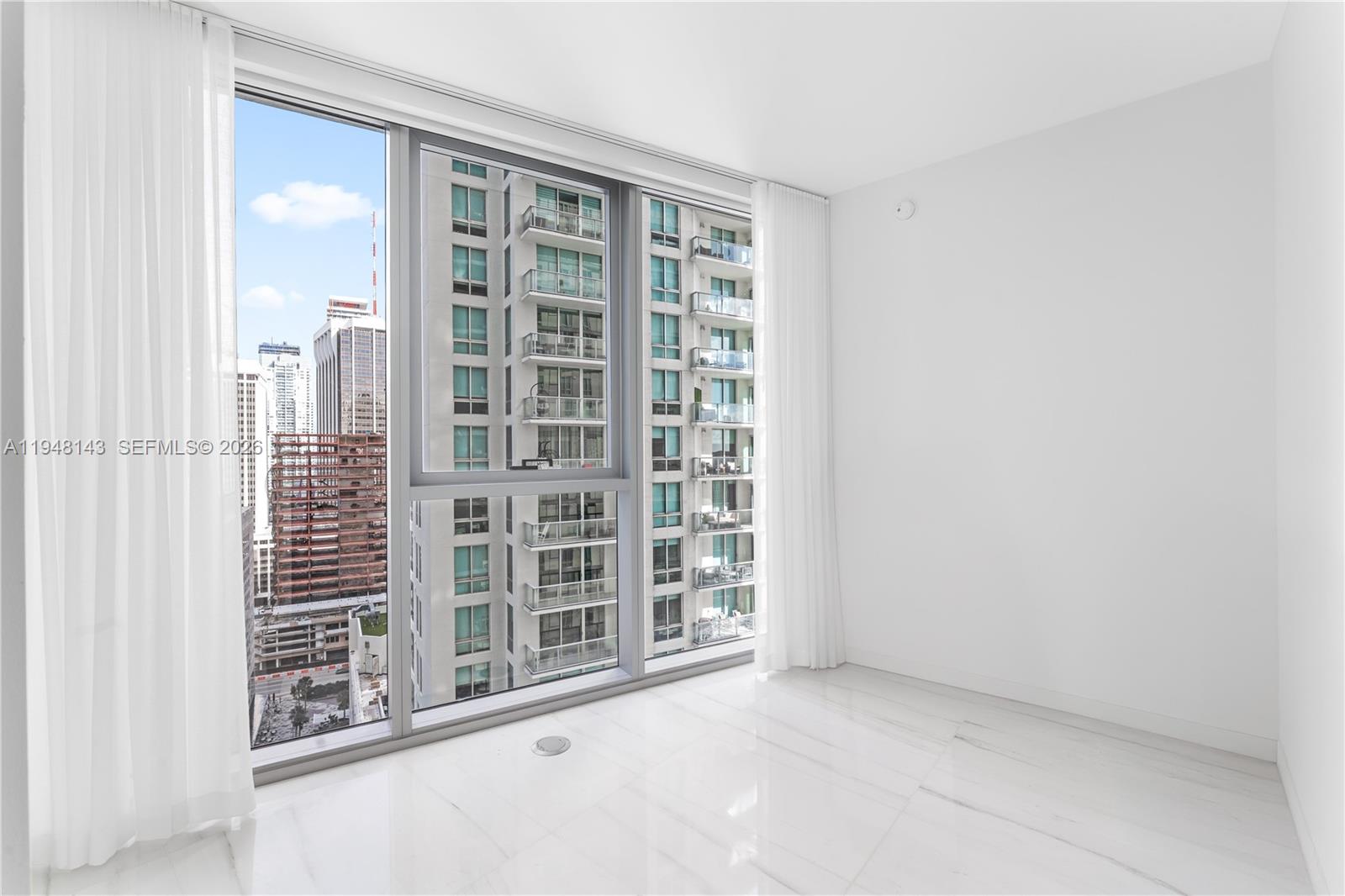 300 Biscayne Blvd Way #2102, Miami FL 33131
