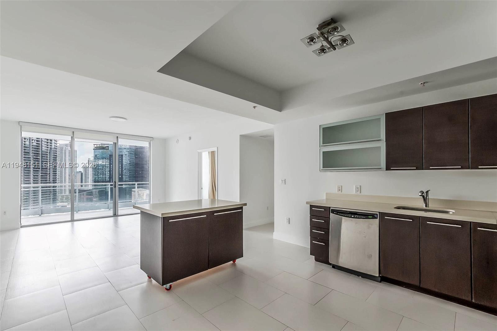 90 SW 3rd St #3211, Miami FL 33130
