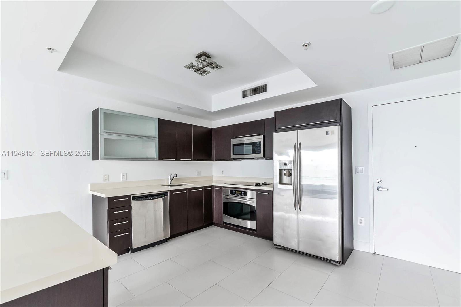 90 SW 3rd St #3211, Miami FL 33130