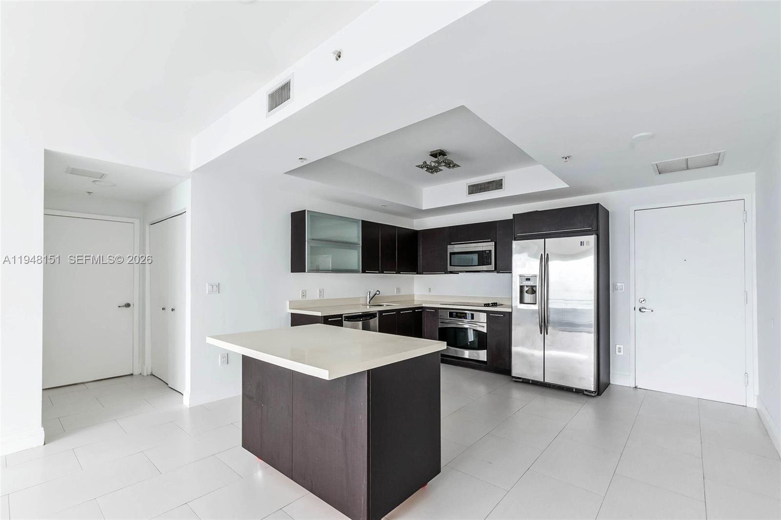 90 SW 3rd St #3211, Miami FL 33130