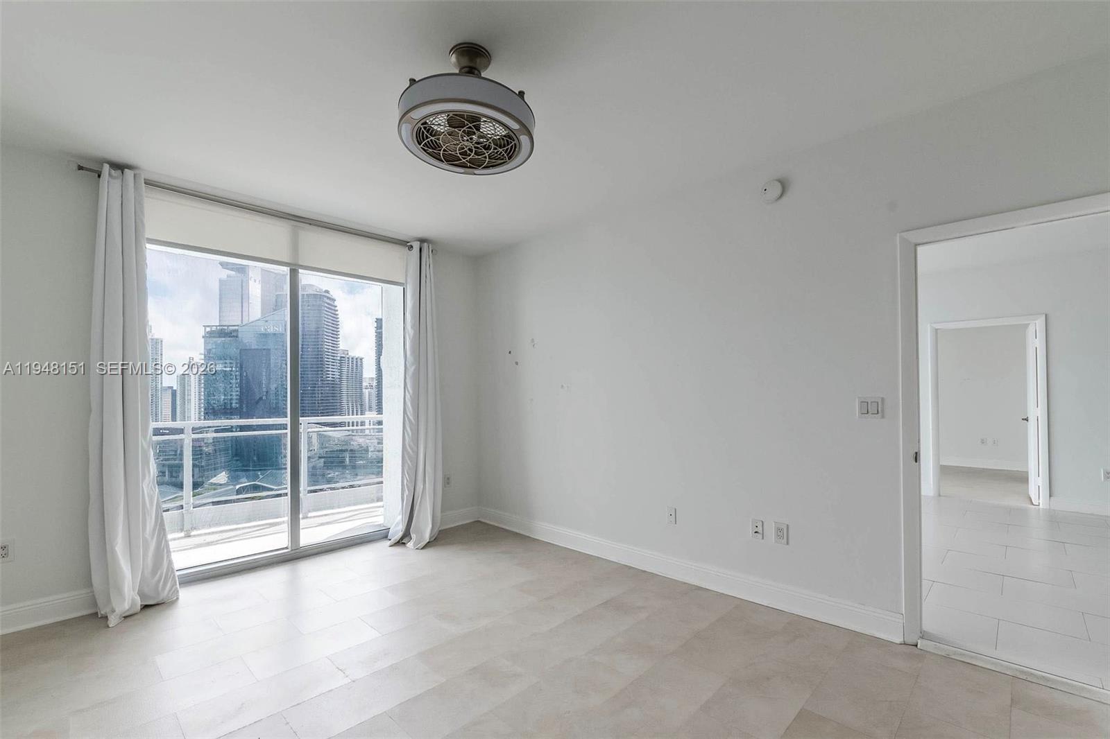 90 SW 3rd St #3211, Miami FL 33130