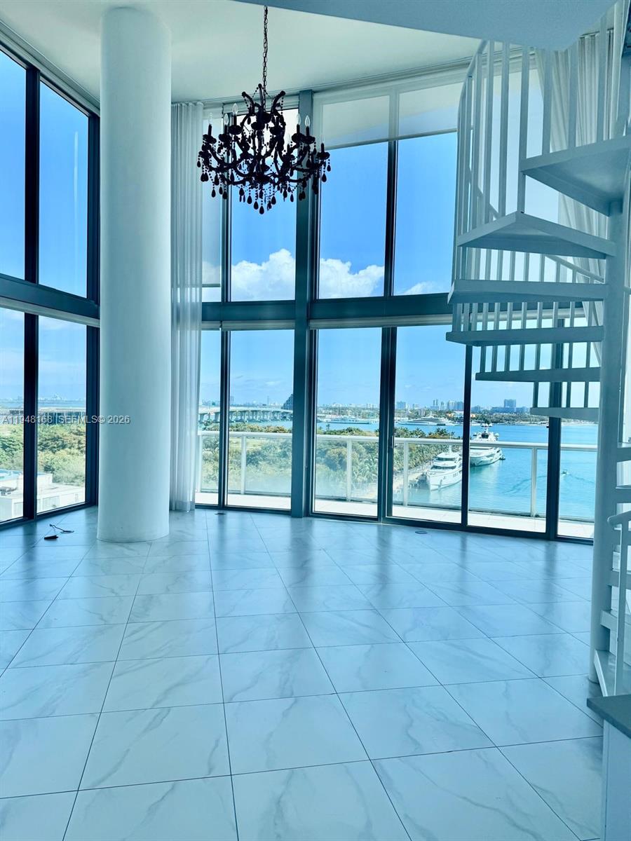 888 Biscayne Blvd #906, Miami FL 33132