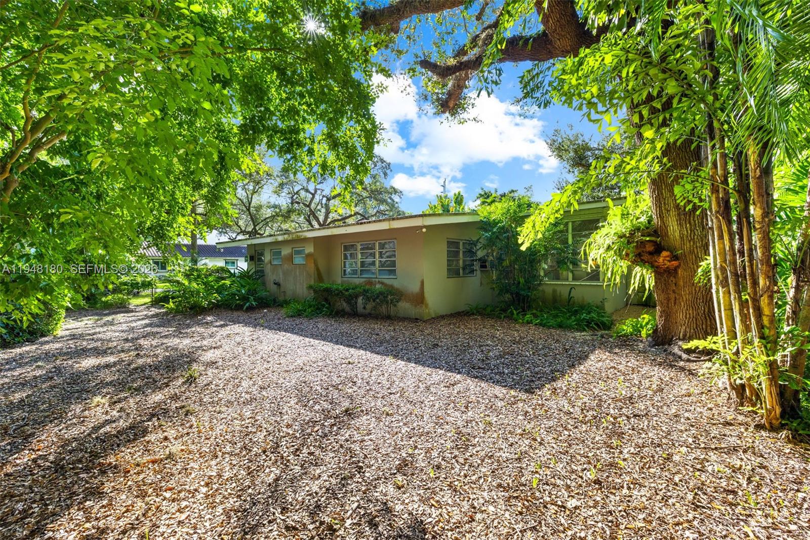 5335 SW 74th St, Miami FL 33143