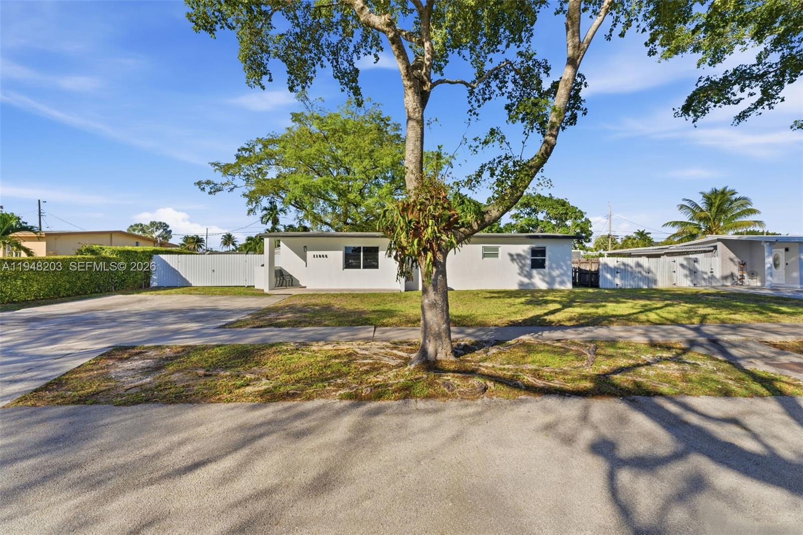 11065 SW 52nd Dr, Miami FL 33165