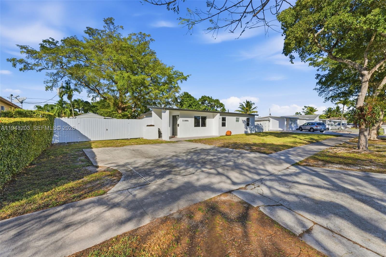 11065 SW 52nd Dr, Miami FL 33165