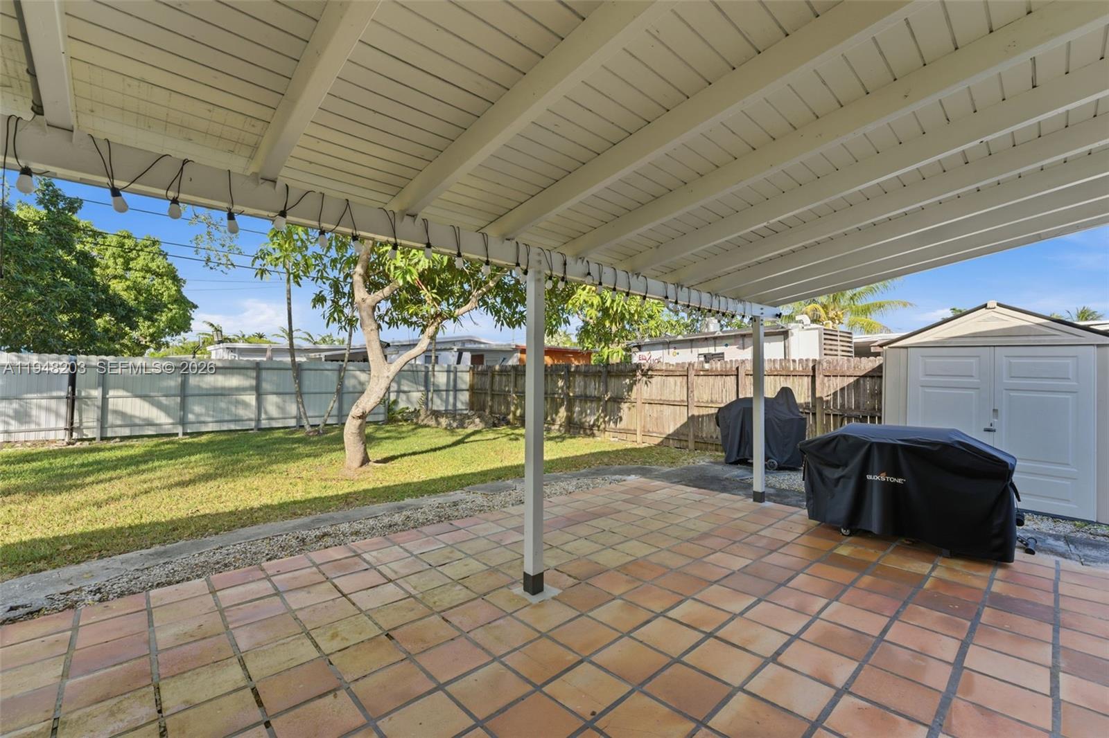 11065 SW 52nd Dr, Miami FL 33165