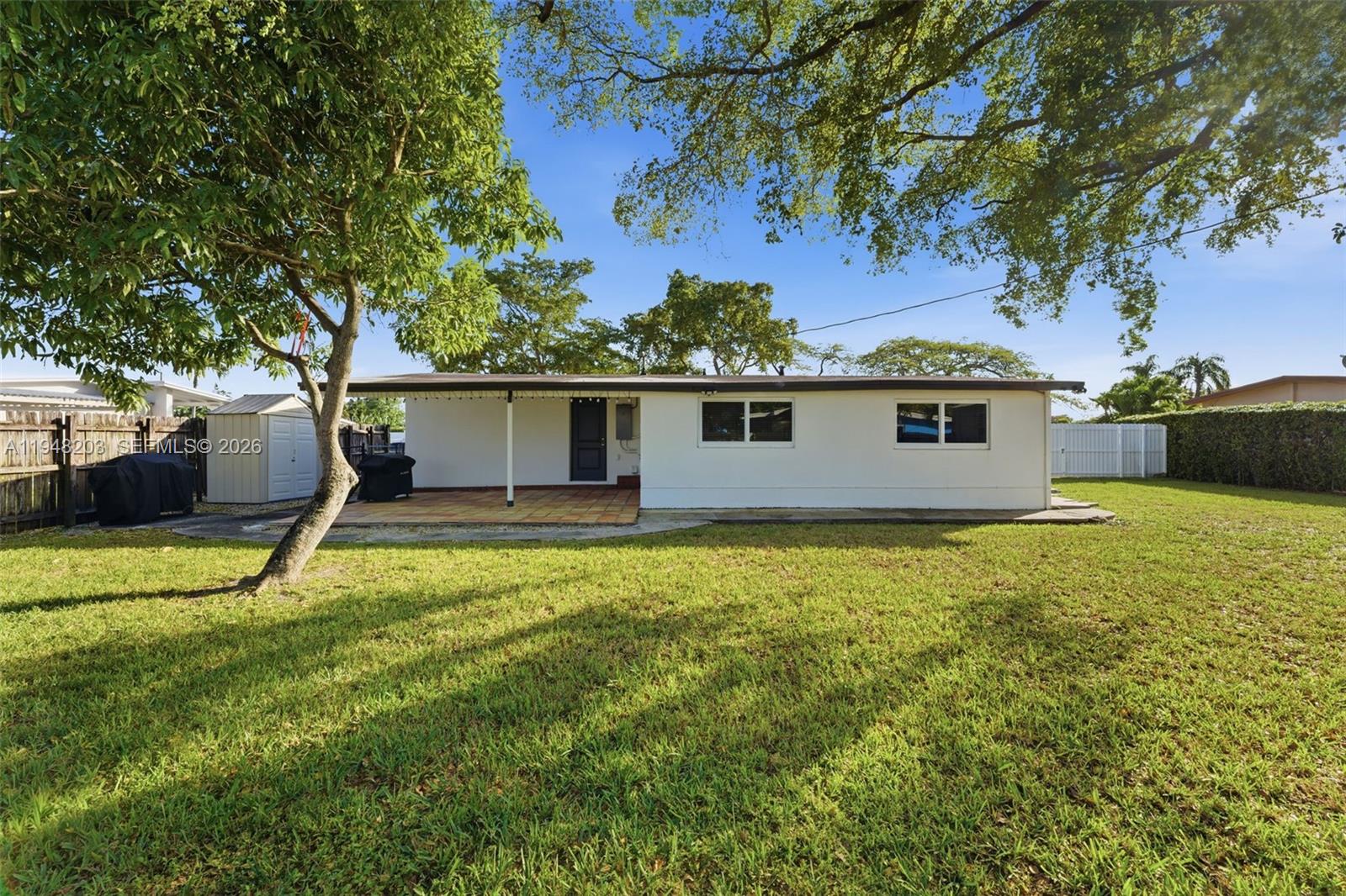 11065 SW 52nd Dr, Miami FL 33165