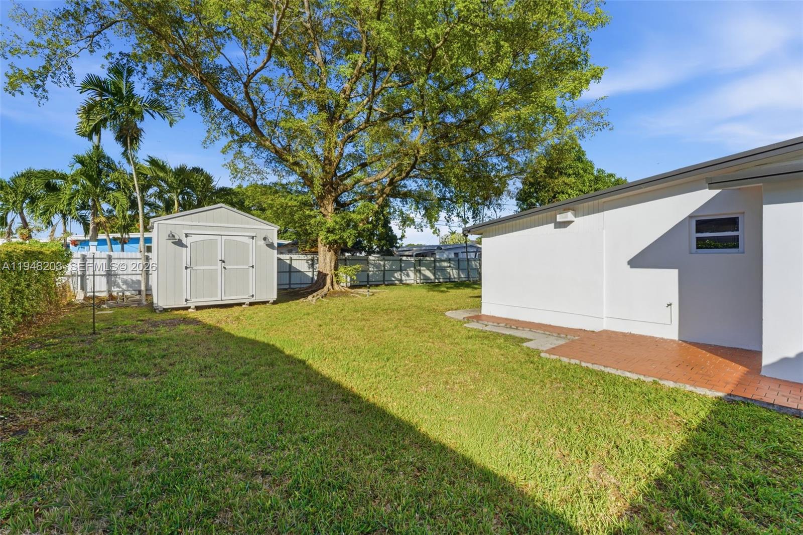 11065 SW 52nd Dr, Miami FL 33165
