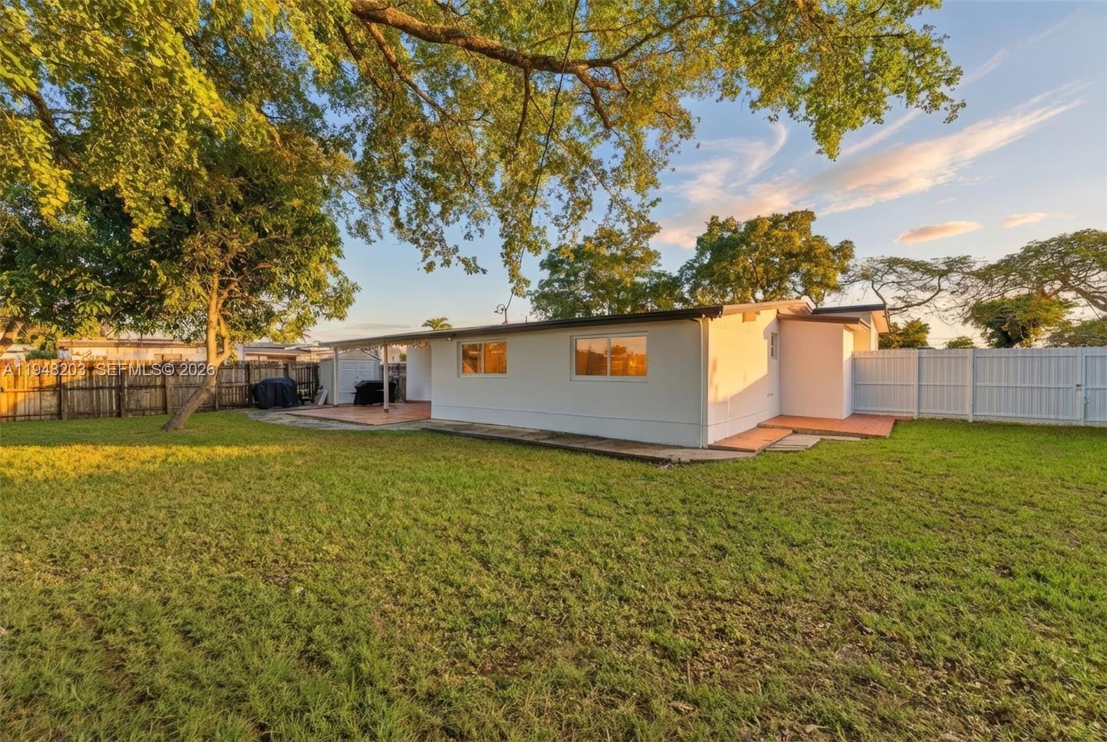 11065 SW 52nd Dr, Miami FL 33165