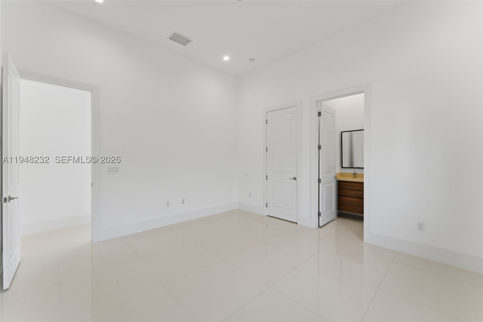 10005 SW 66th St, Miami FL 33173