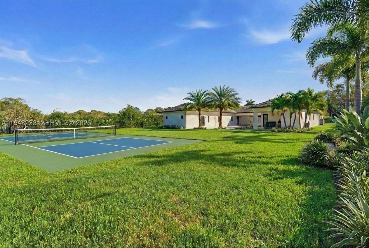 10005 SW 66th St, Miami FL 33173