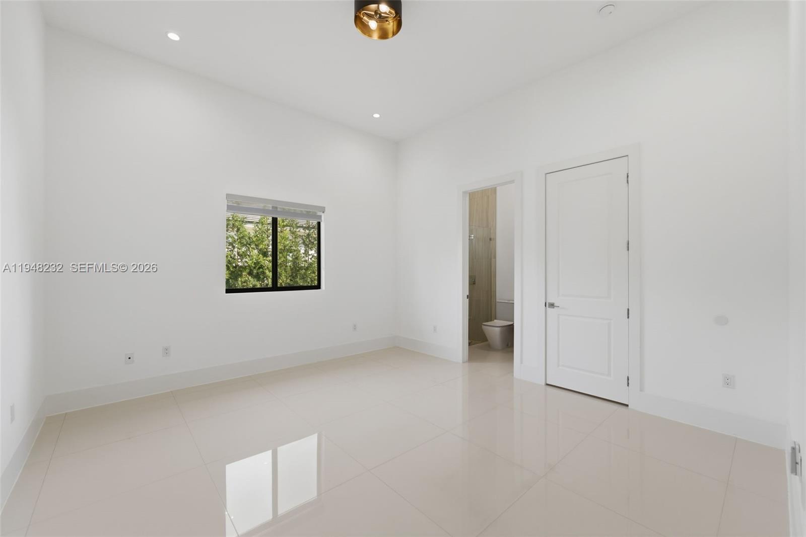 10005 SW 66th St, Miami FL 33173