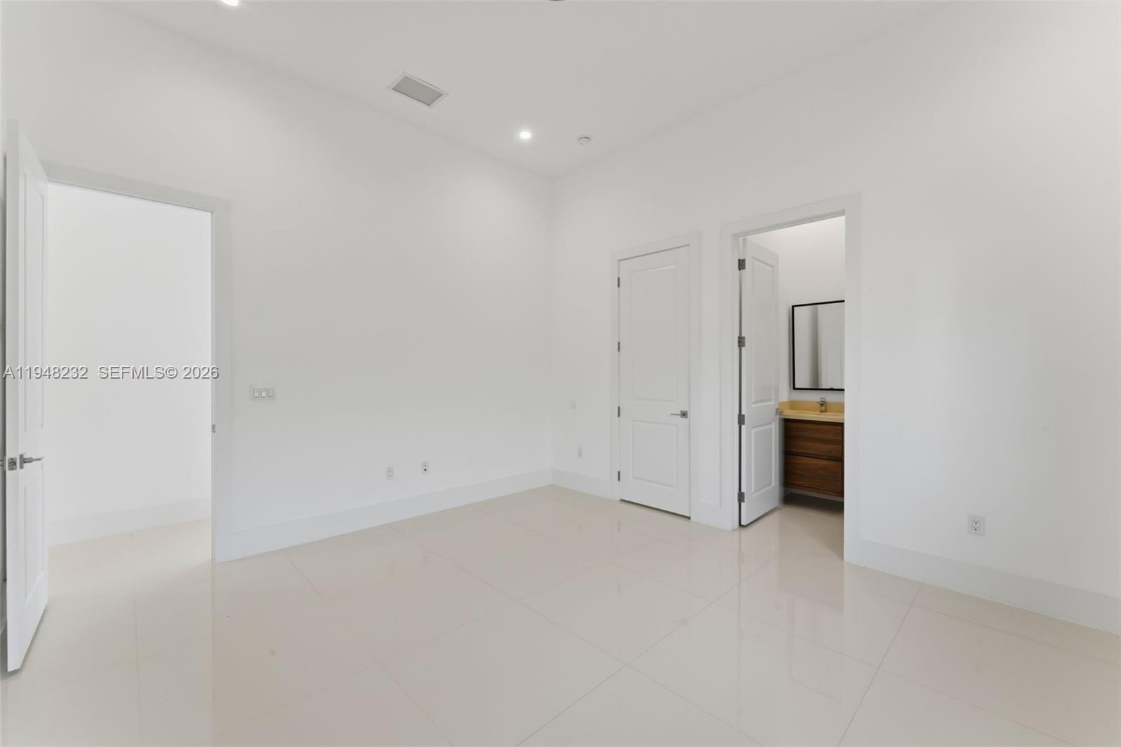 10005 SW 66th St, Miami FL 33173