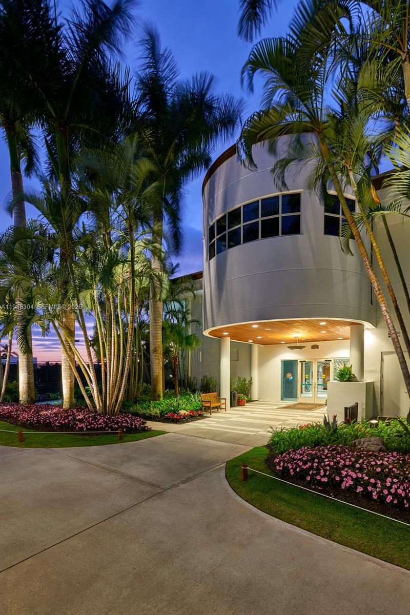 6860 Queenferry Cir, Boca Raton FL 33496