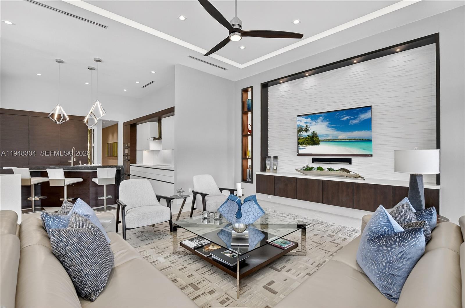 6860 Queenferry Cir, Boca Raton FL 33496