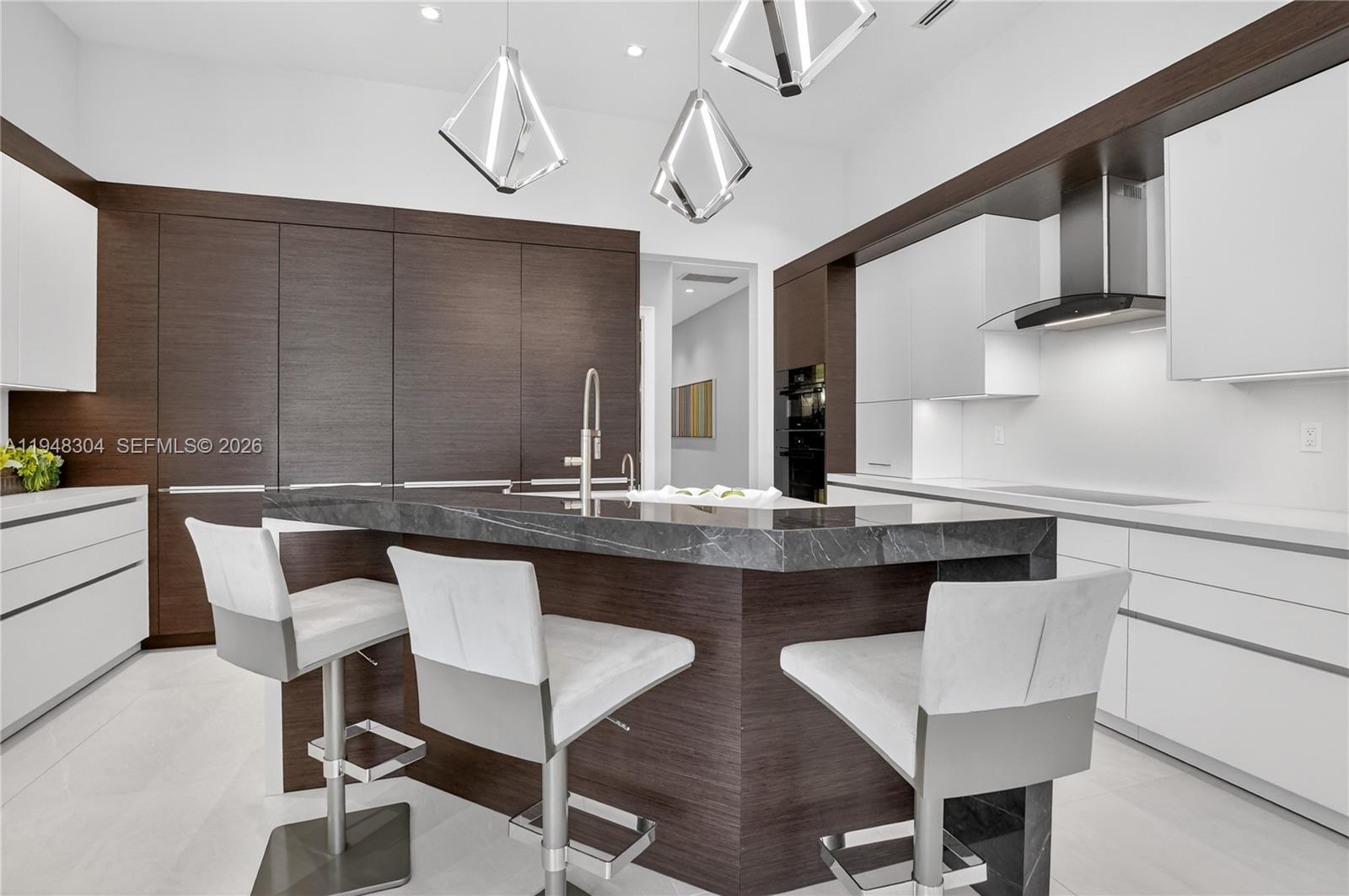 6860 Queenferry Cir, Boca Raton FL 33496