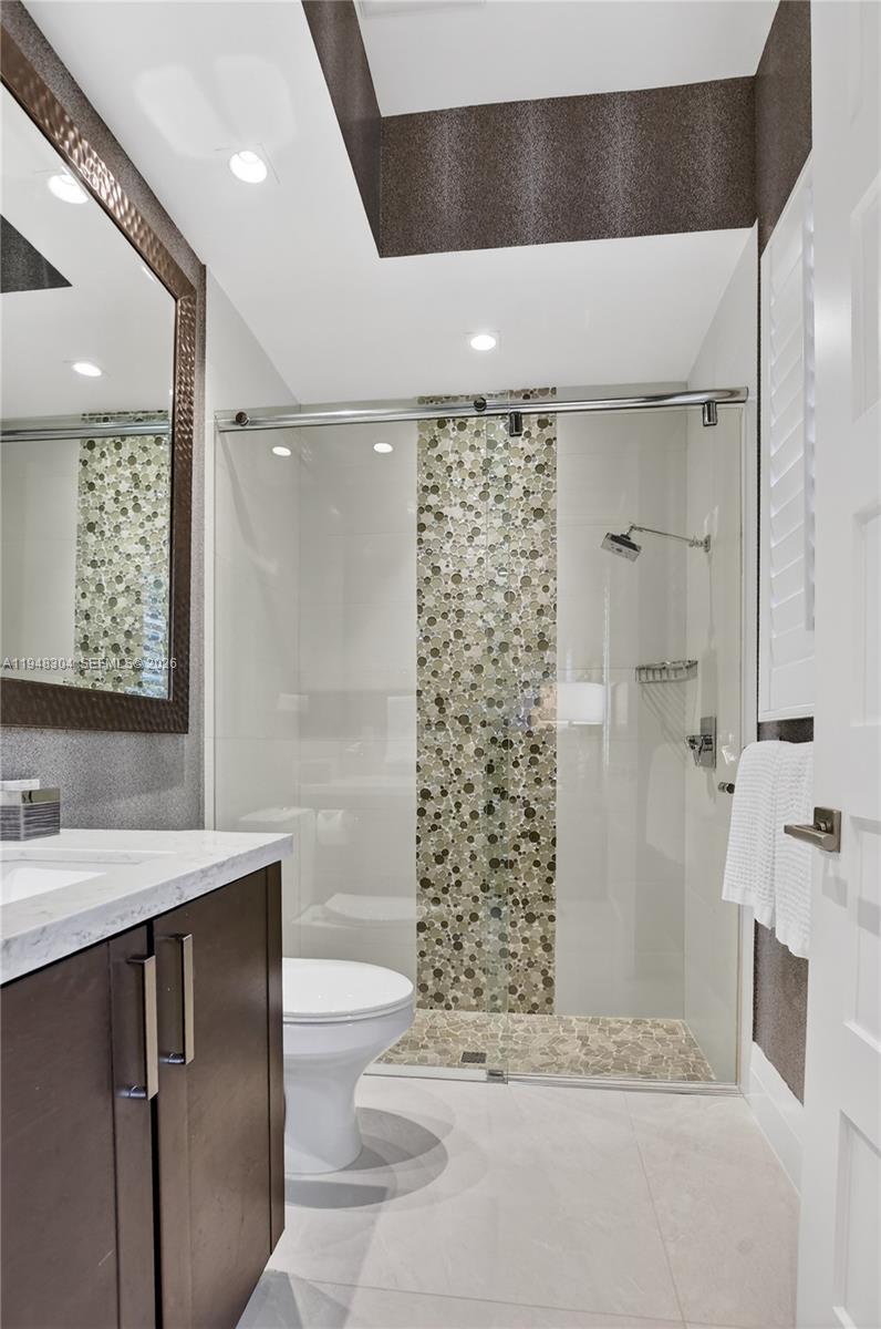 6860 Queenferry Cir, Boca Raton FL 33496