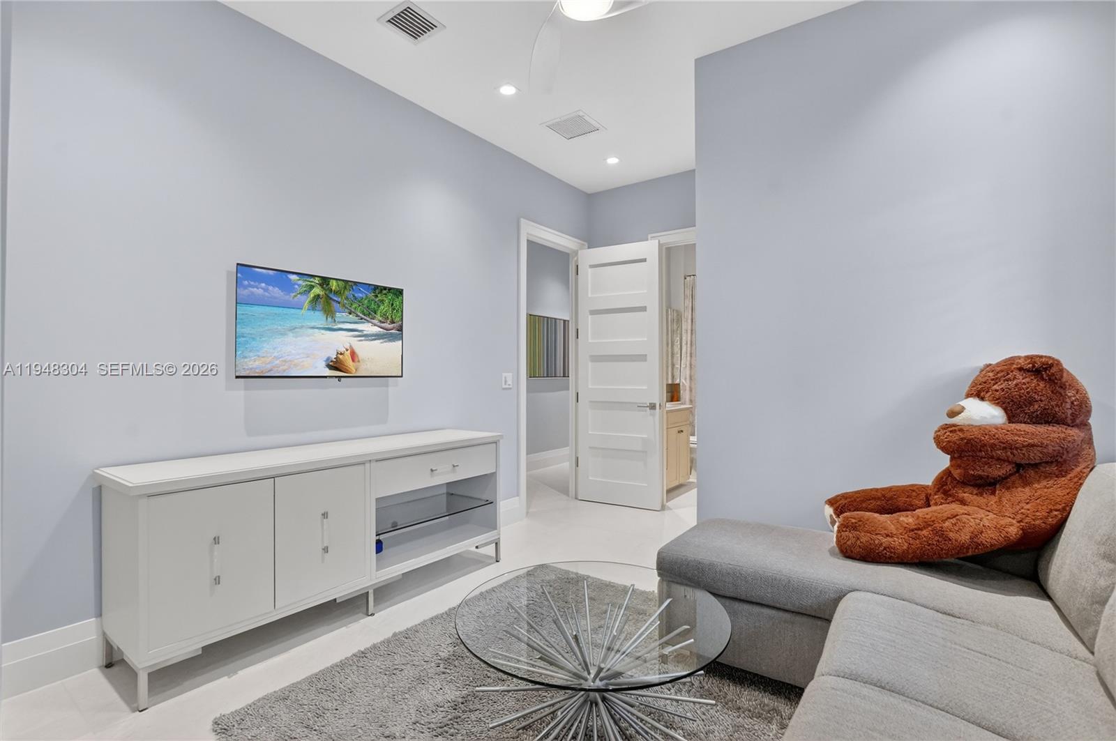 6860 Queenferry Cir, Boca Raton FL 33496