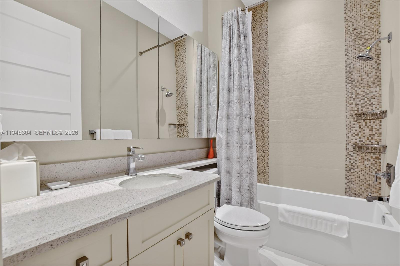 6860 Queenferry Cir, Boca Raton FL 33496