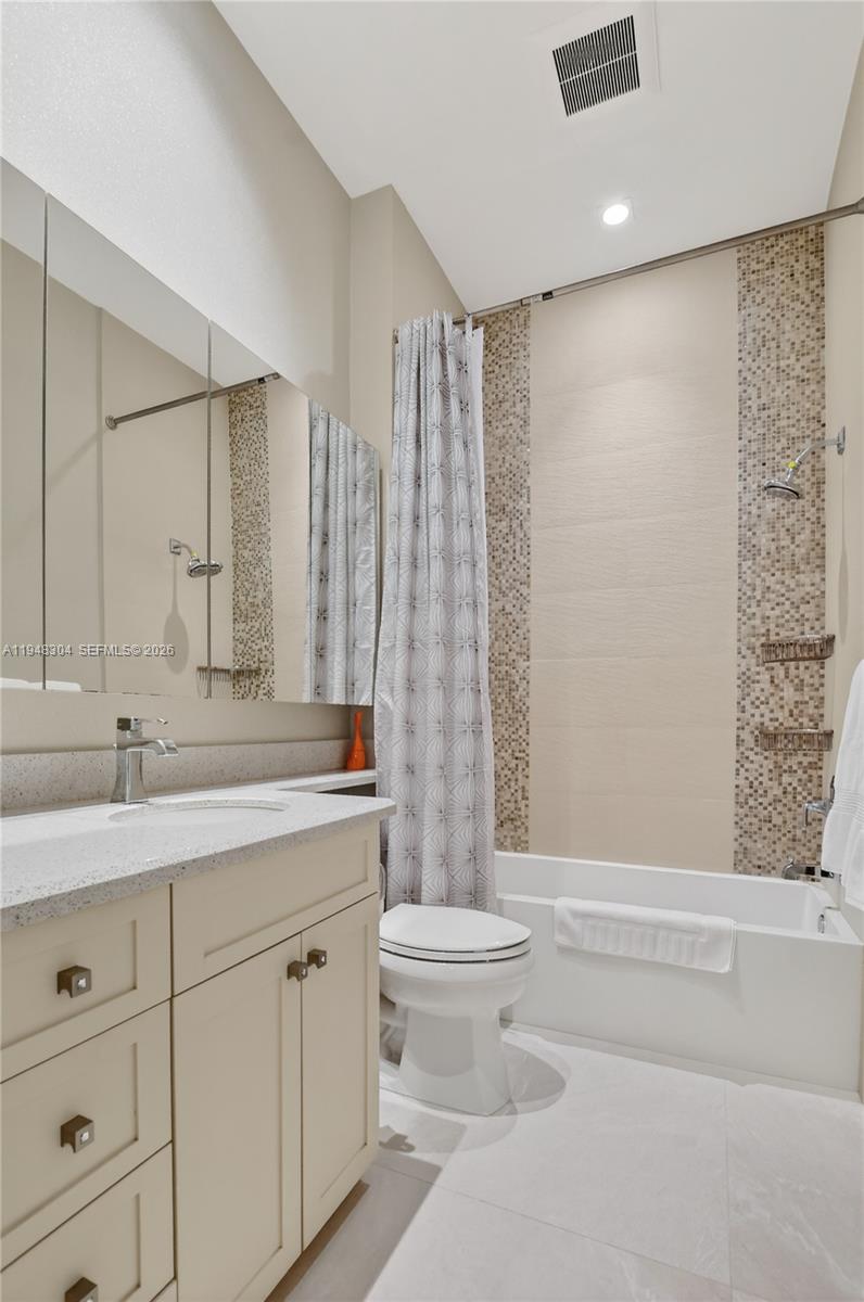 6860 Queenferry Cir, Boca Raton FL 33496