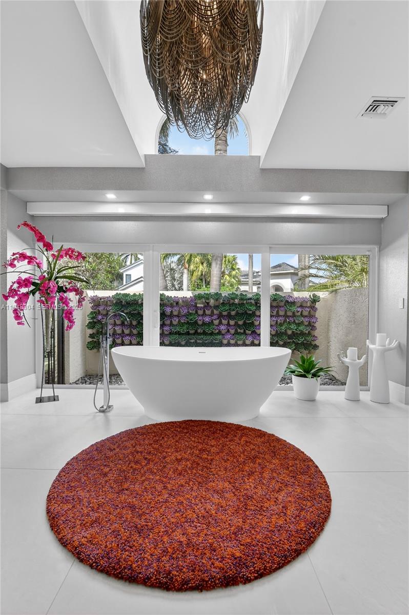 6860 Queenferry Cir, Boca Raton FL 33496