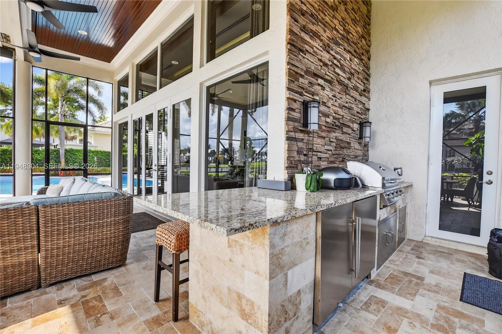 6860 Queenferry Cir, Boca Raton FL 33496