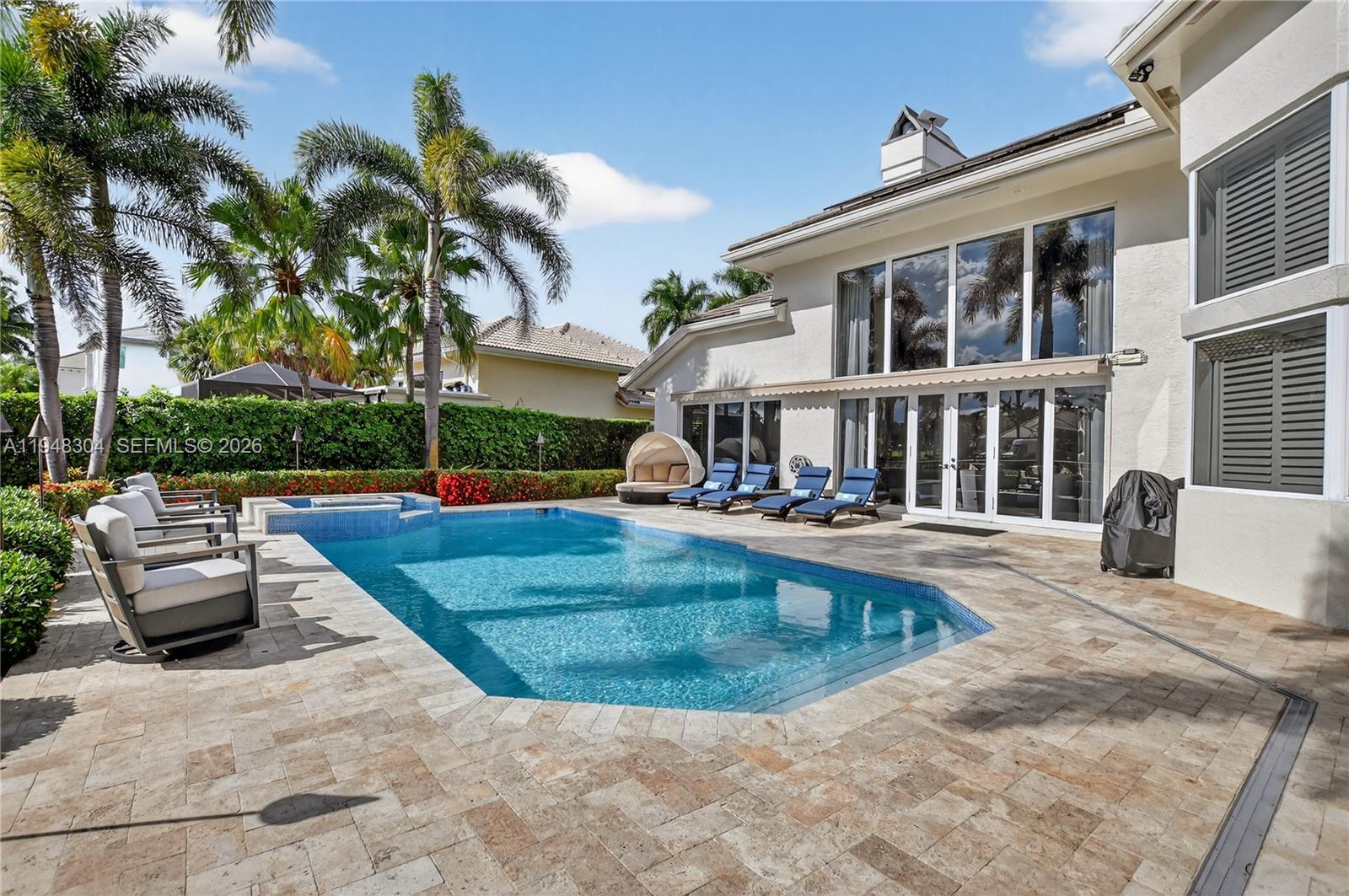 6860 Queenferry Cir, Boca Raton FL 33496
