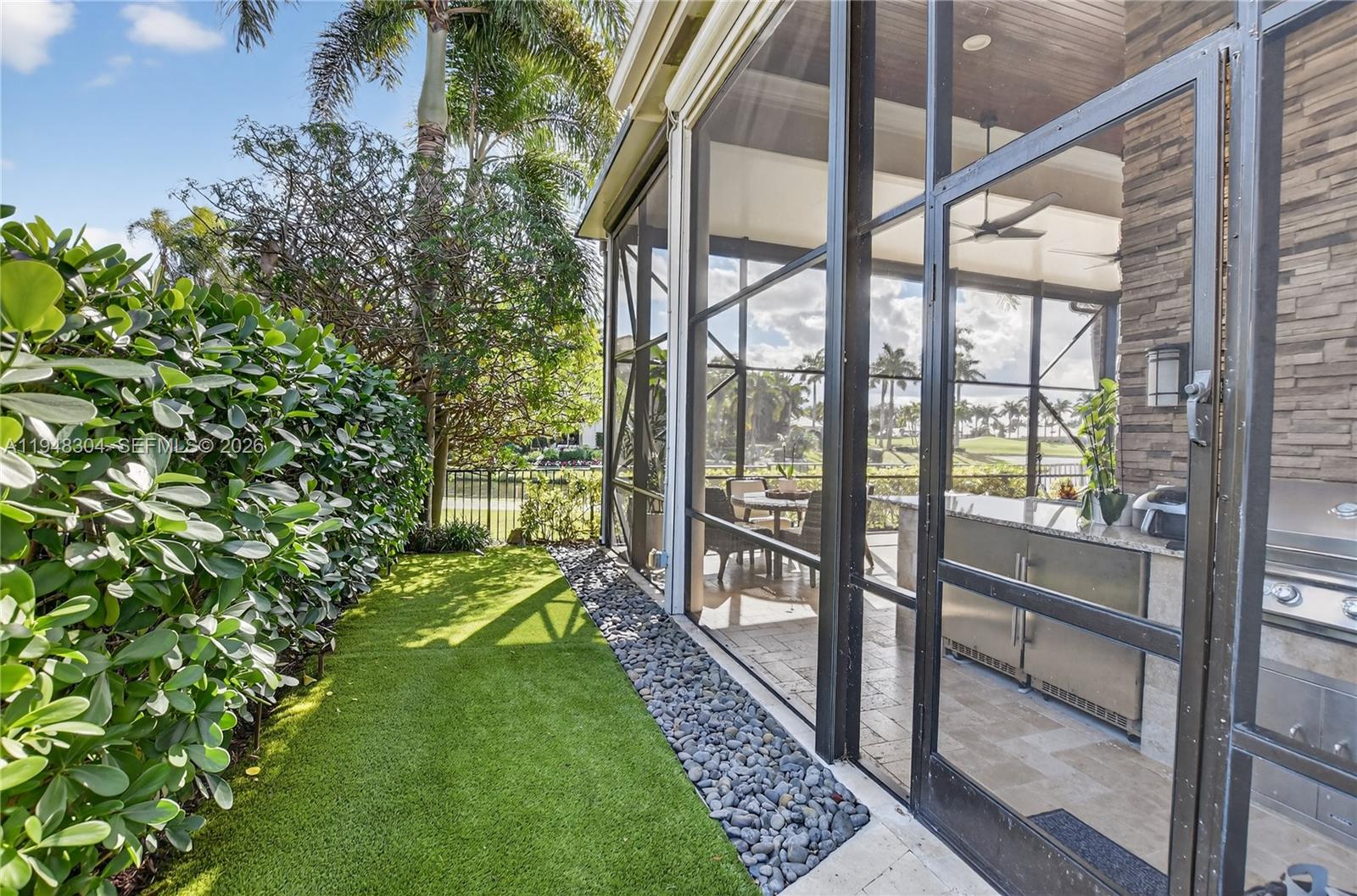 6860 Queenferry Cir, Boca Raton FL 33496
