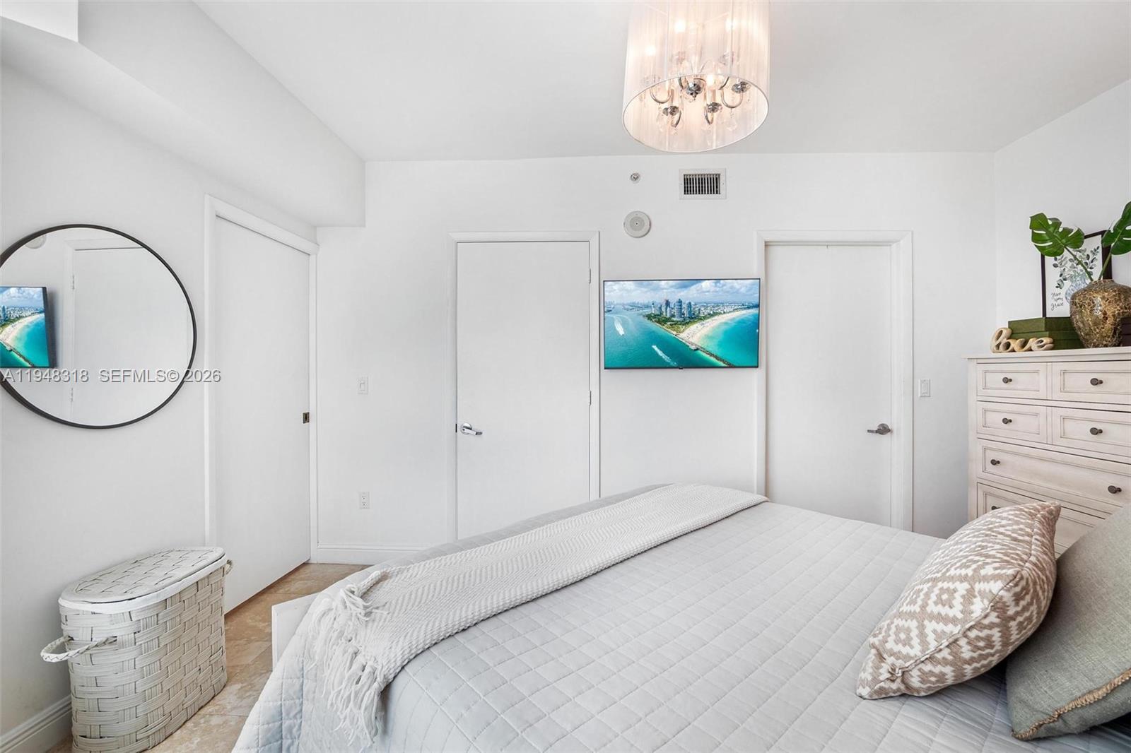350 S Miami Ave #3807, Miami FL 33130