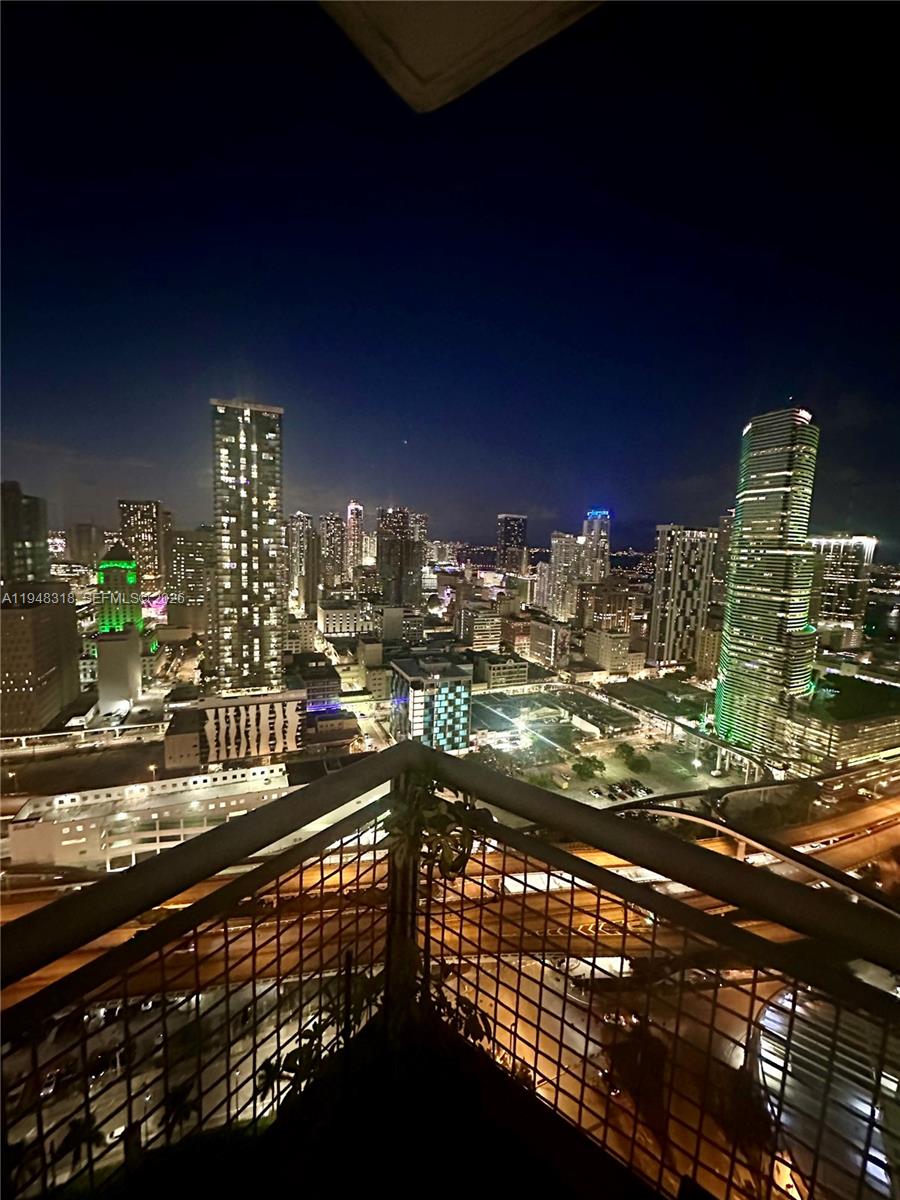 350 S Miami Ave #3807, Miami FL 33130