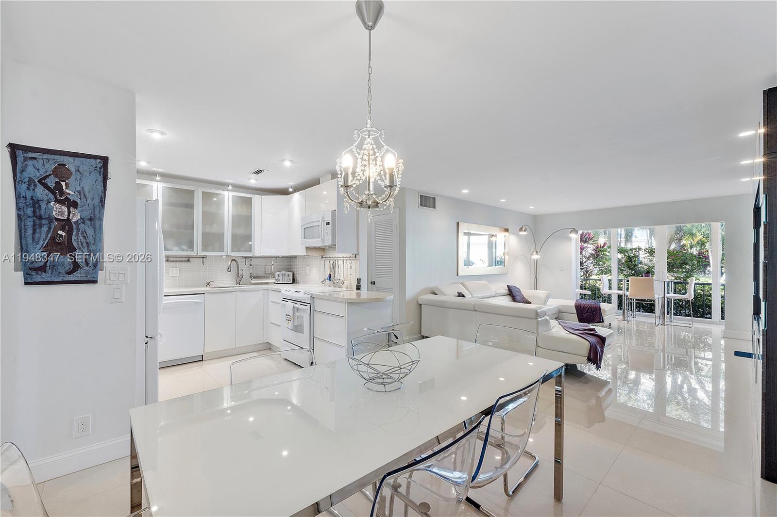 6261 Bay Club Dr #2, Fort Lauderdale FL 33308