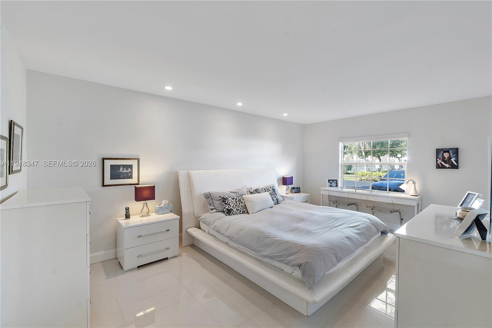 6261 Bay Club Dr #2, Fort Lauderdale FL 33308