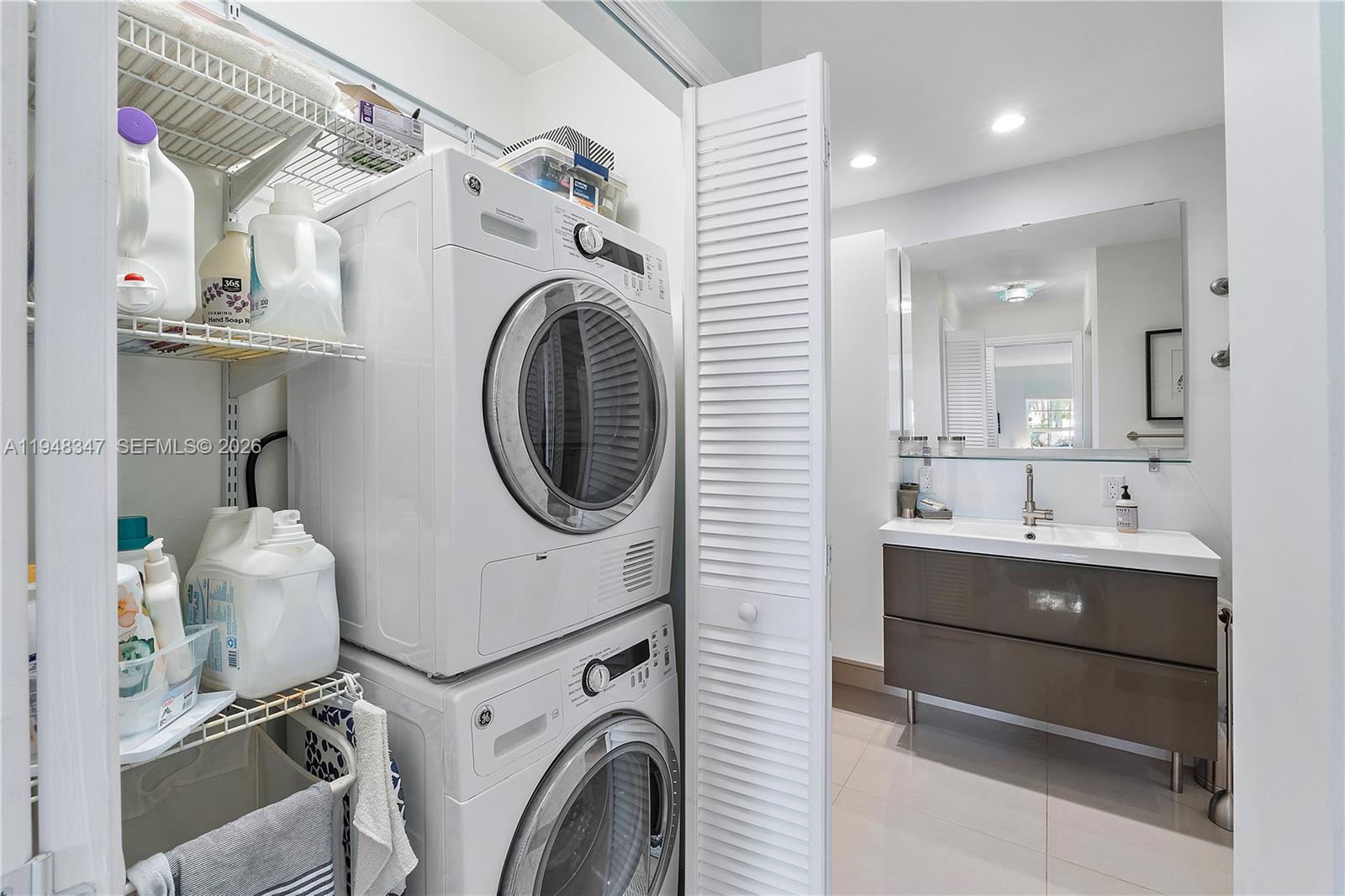 6261 Bay Club Dr #2, Fort Lauderdale FL 33308